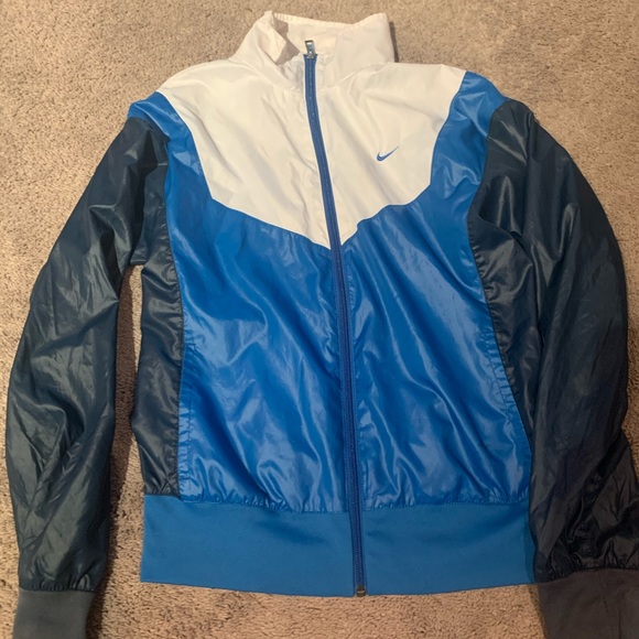 Nike Jackets & Blazers - 🏃‍♀️Nike Ladies  Windbreaker Jacket